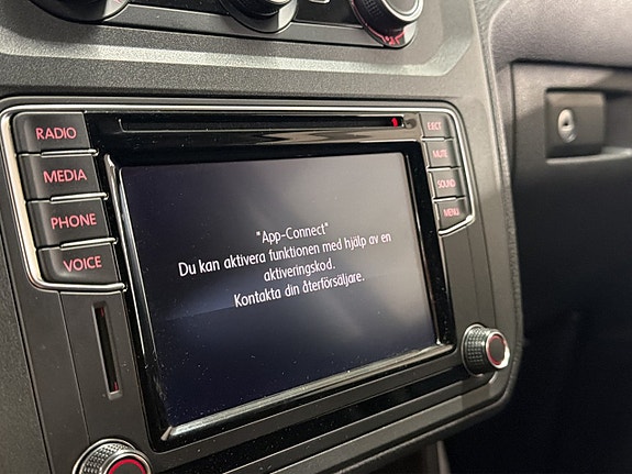 Volkswagen Caddy Alltrack 19 of 27