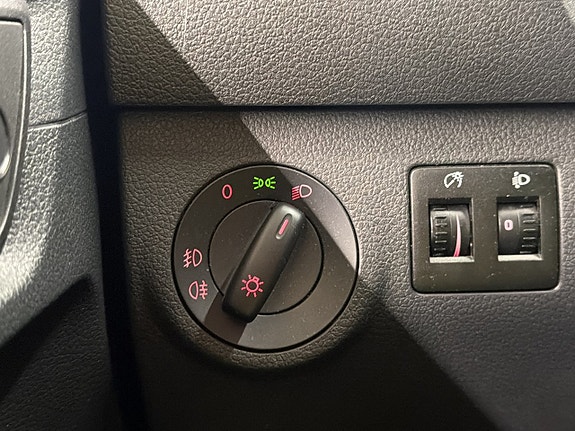Volkswagen Caddy Alltrack 15 of 27