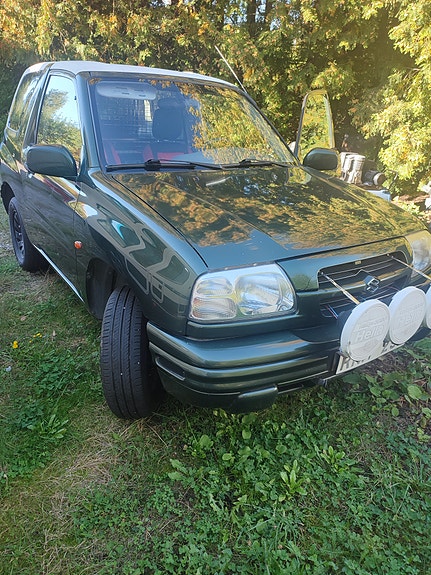 Suzuki Jimny 3 of 6