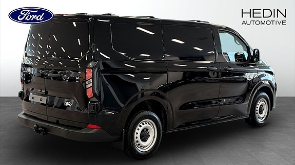 Ford Transit Custom 2 of 15