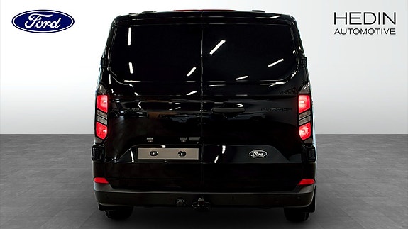 Ford Transit Custom 7 of 15