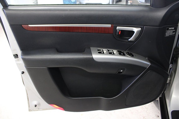 Hyundai Santa Fe 5 of 12