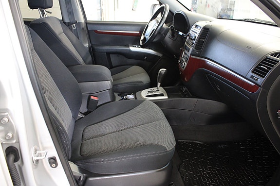 Hyundai Santa Fe 6 of 12
