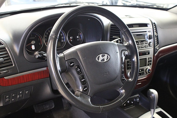 Hyundai Santa Fe 10 of 12