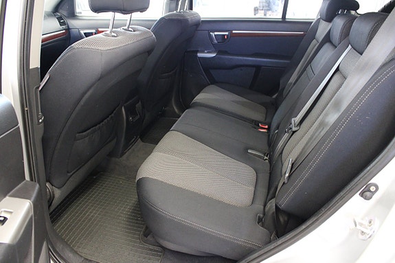 Hyundai Santa Fe 7 of 12
