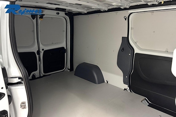 Renault Trafic 13 of 15
