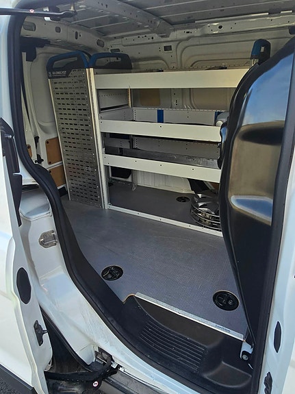 Ford Transit Connect 7 of 8