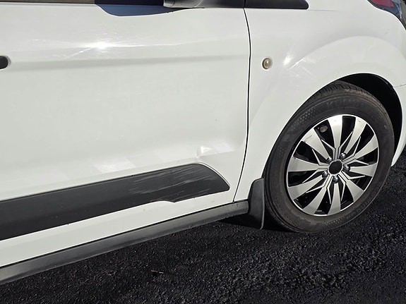 Ford Transit Connect 4 of 8