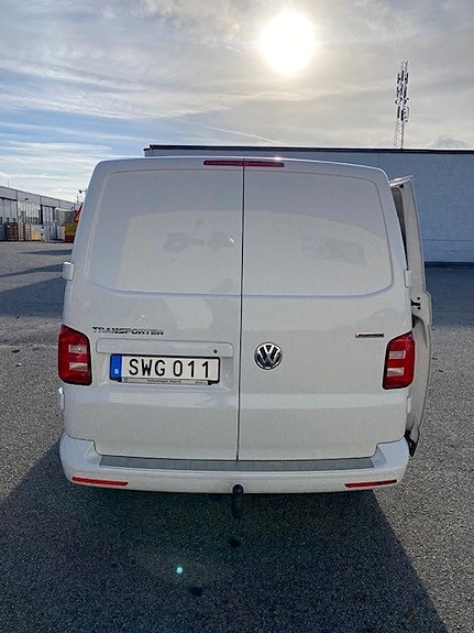 Volkswagen Transporter 6 of 8