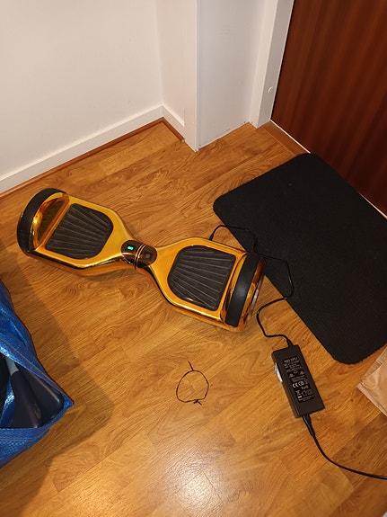 Product image 1 of 2
