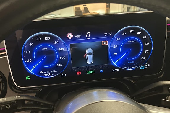 Mercedes-Benz EQE 300 SUV 15 of 19