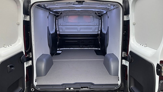 Nissan Primastar 19 of 19