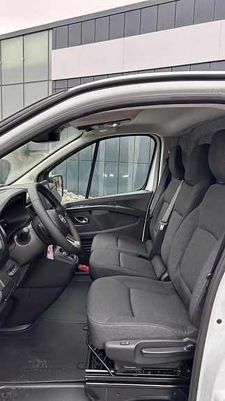 Nissan Primastar 7 of 19