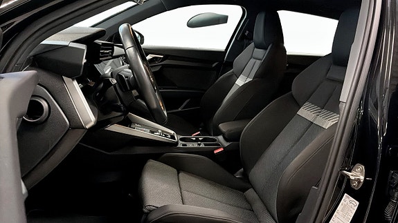 Audi A3 8 of 12