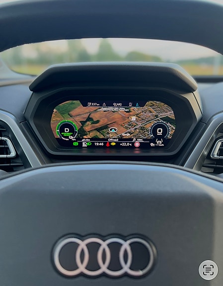Audi Q4 e-tron 6 of 6