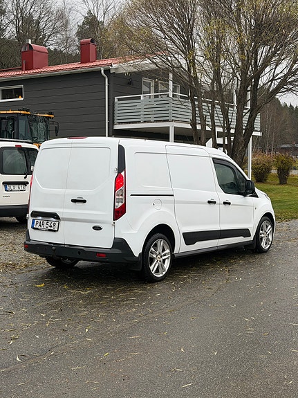 Ford Transit Connect 4 of 5