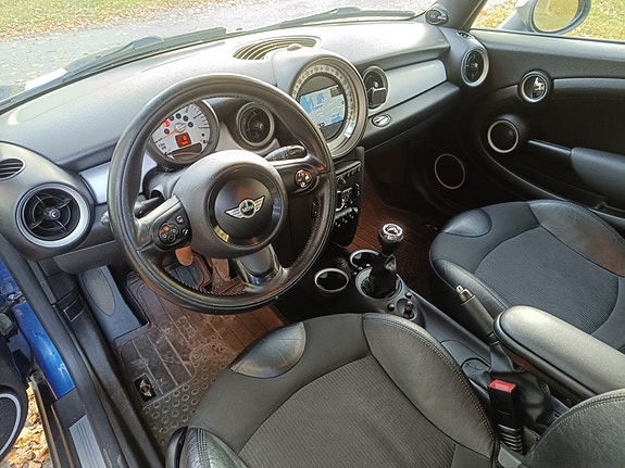 MINI Cooper D 5 of 8