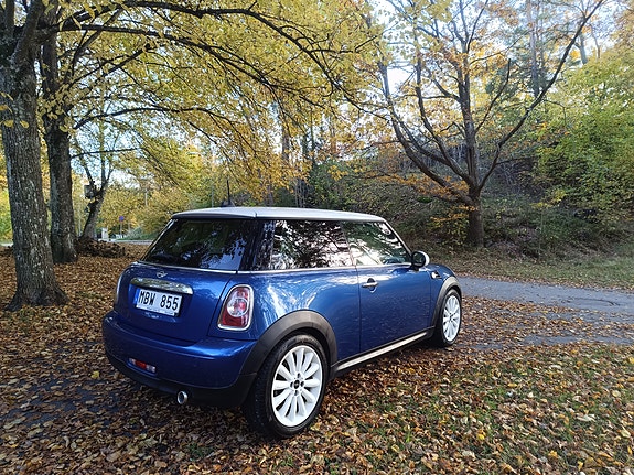 MINI Cooper D 3 of 8