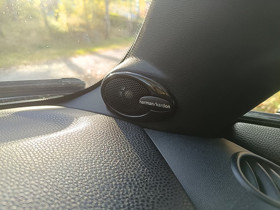MINI Cooper D 6 of 8