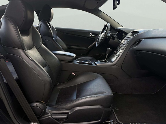 Hyundai Genesis Coupé 3.8 V6 – 303 ch – Propulsion – BVA – Cuir – 114 600 km