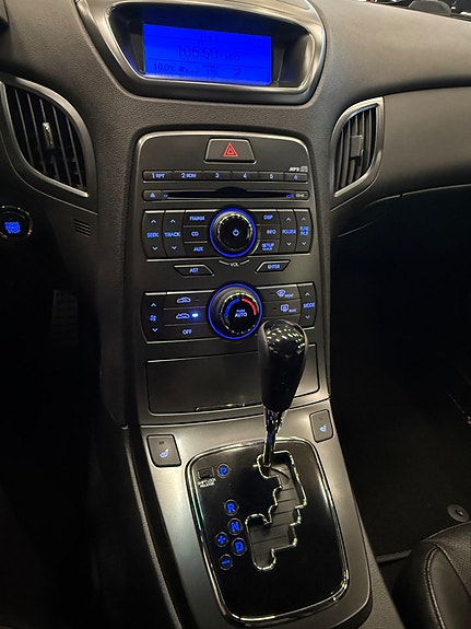 Hyundai Genesis Coupé 3.8 V6 – 303 ch – Propulsion – BVA – Cuir – 114 600 km