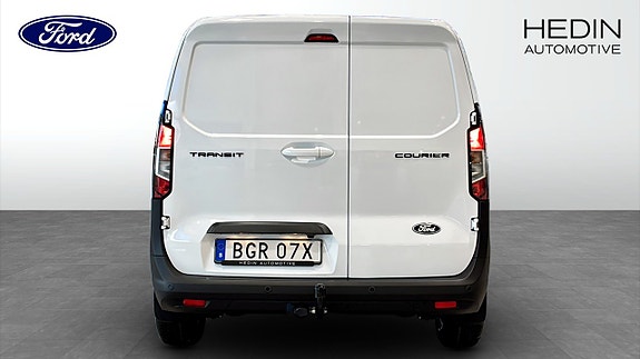 Ford Transit Courier 7 of 12