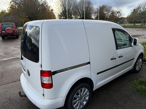 Volkswagen Caddy 2 of 4