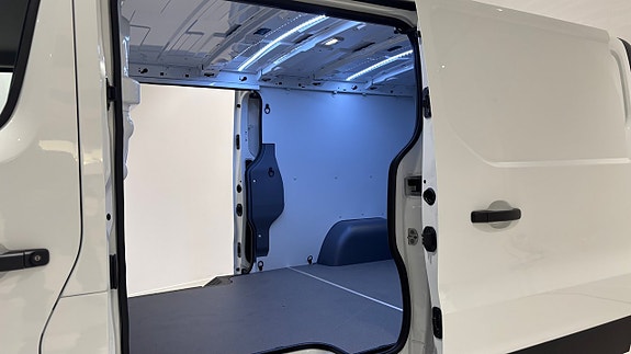 Nissan Primastar 7 of 18