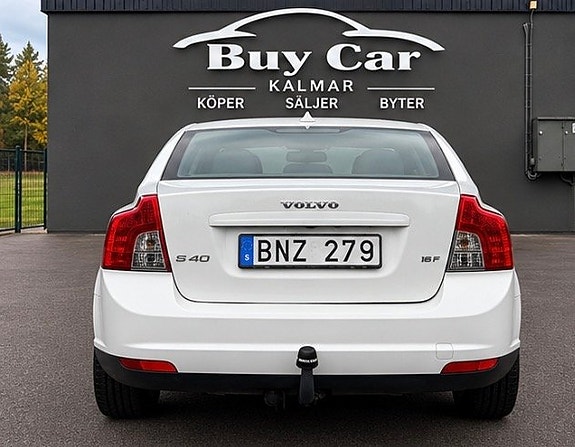 Volvo S40 3 of 8
