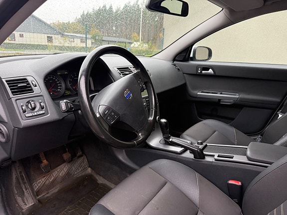 Volvo S40 6 of 8