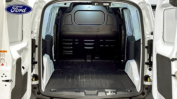 Ford Transit Courier 10 of 12