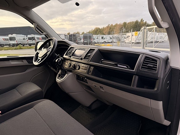 Volkswagen Transporter 8 of 13