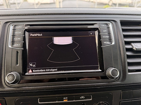 Volkswagen Transporter 10 of 13