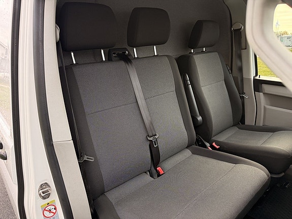 Volkswagen Transporter 9 of 13