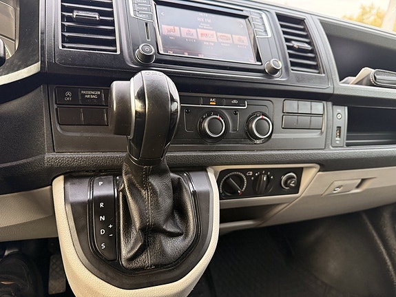 Volkswagen Transporter 12 of 13