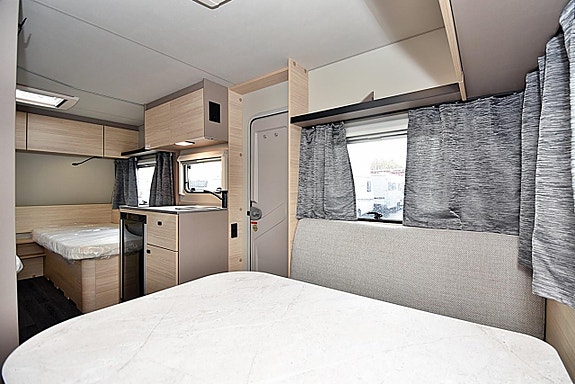Weinsberg 470 EU CaraLife, Långbäddar 9 of 26