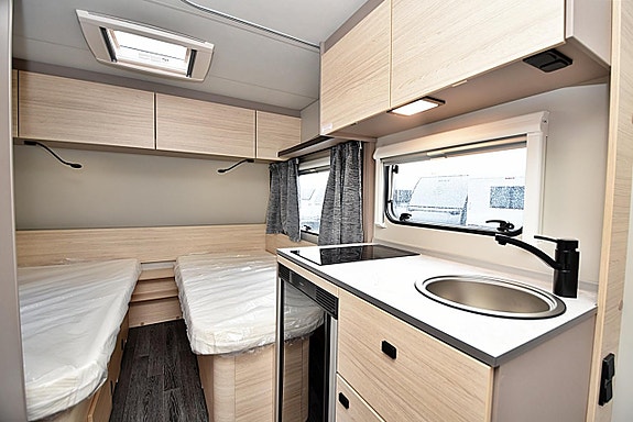 Weinsberg 470 EU CaraLife, Långbäddar 10 of 26