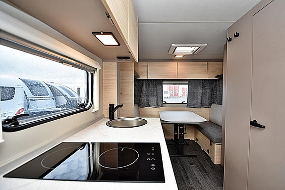 Weinsberg 470 EU CaraLife, Långbäddar 17 of 26