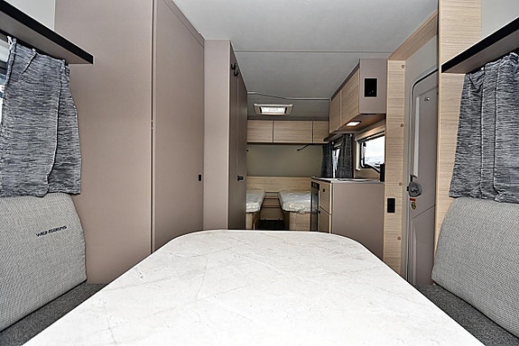 Weinsberg 470 EU CaraLife, Långbäddar 8 of 26