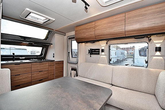 Knaus 660 PXB Nordwind, Queenbed 16 of 27