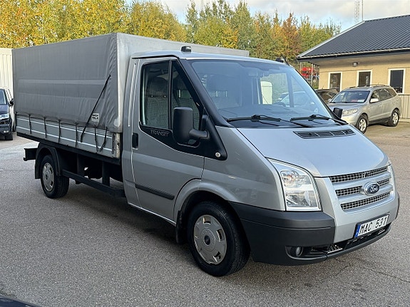 Ford Transit 3 of 7