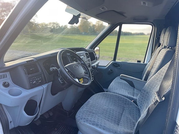 Ford Transit 9 of 14