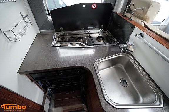 Adria SONIC I 700 Hydrauliska stödben 8 of 18