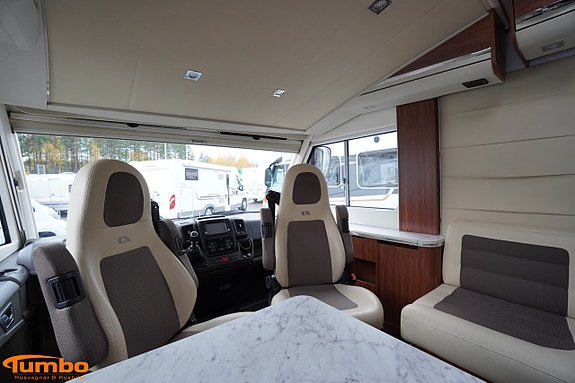 Adria SONIC I 700 Hydrauliska stödben 3 of 18