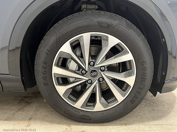 Audi Q6 e-tron 11 of 14