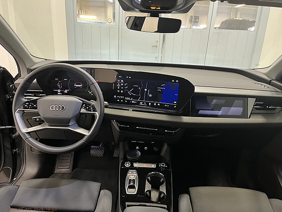Audi Q6 e-tron 7 of 14