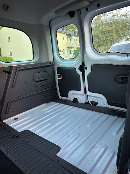 Renault Kangoo Express 6 of 9