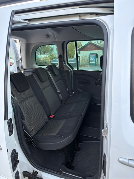 Renault Kangoo Express 7 of 9
