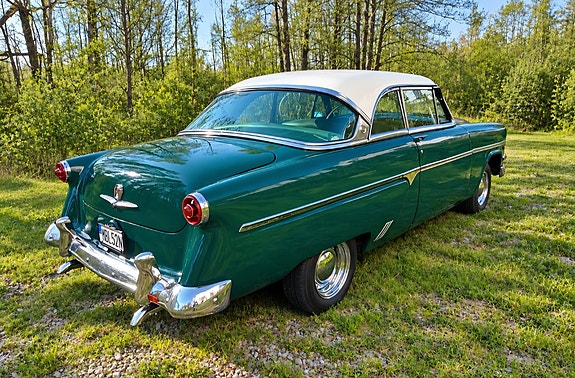 Ford V8 3 of 11