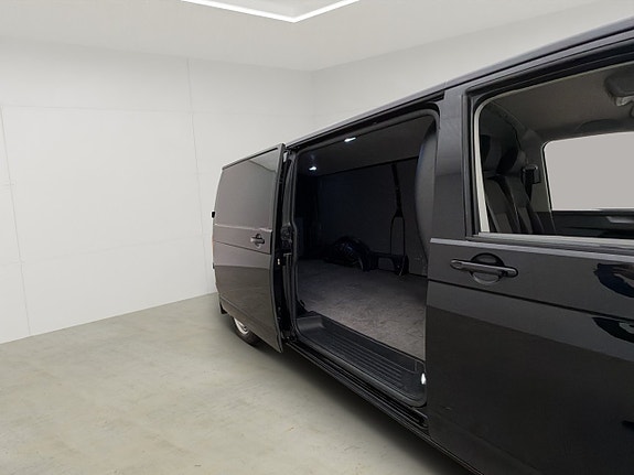 Volkswagen Transporter 13 of 30